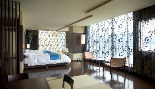 King Suite with Ocean View