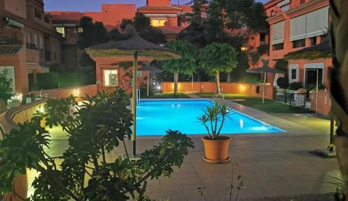 Apartment with Pool View 