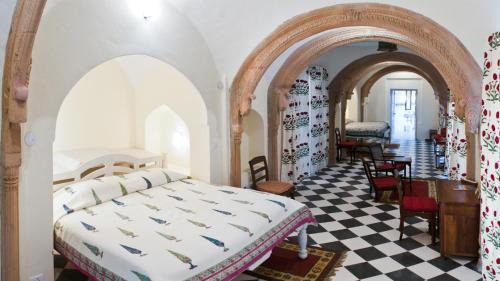 Heritage Royal - Enjoy 15% off on non-Alcoholic Mini Bar, Hi-Tea, 10% off on Laundry, 15% off on SPA or a Vintage Car Ride