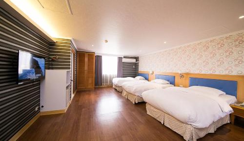 Quadruple Room with Shower