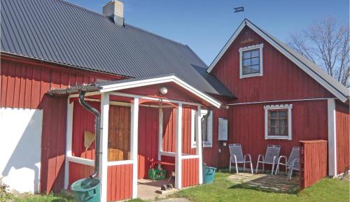 Three-Bedroom Holiday Home 