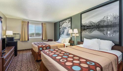 Queen Room with Two Queen Beds - Non-Smoking
