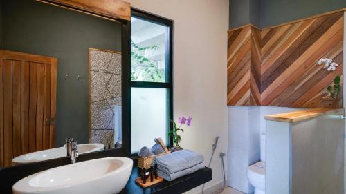 Partial Ocean View Suite