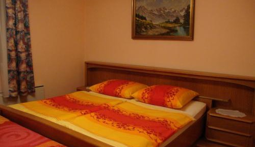 One-Bedroom Apartment with Terrace