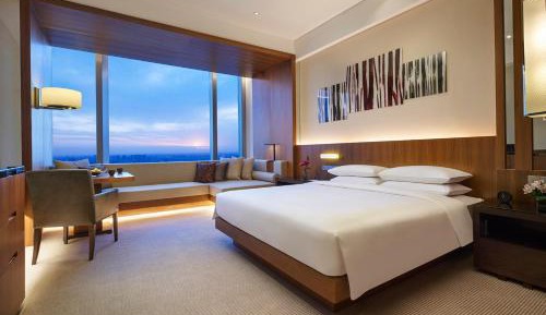 Deluxe King Room