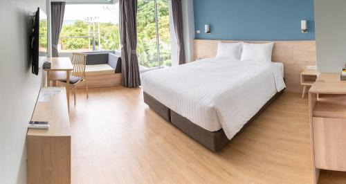 Superior King Room