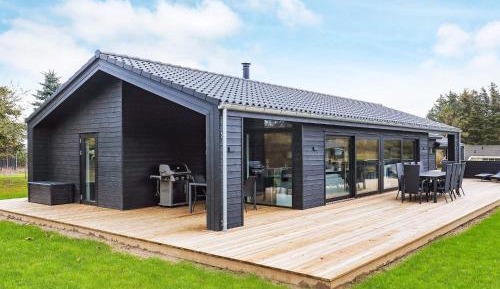 Four-Bedroom Holiday Home