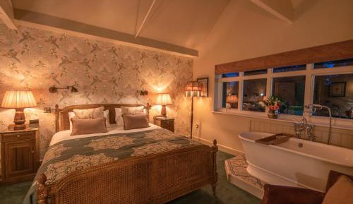 Deluxe Double Room with Bath