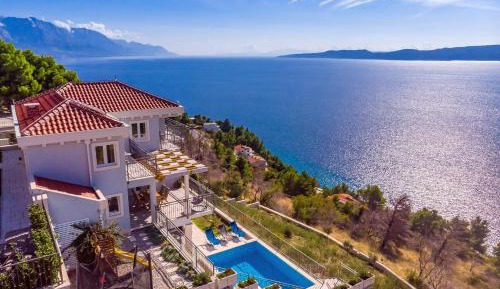Villa with Sea View