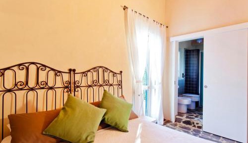 Villa with Garden View