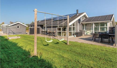 Five-Bedroom Holiday Home