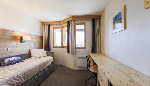 Select One-Bedroom Apartment (6 People)