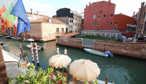 Junior Suite with Canal View