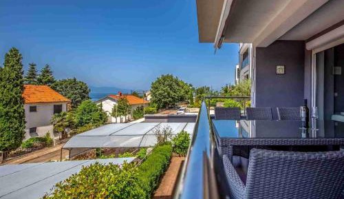 Apartment with Balcony