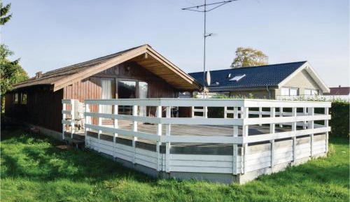 Three-Bedroom Holiday Home 