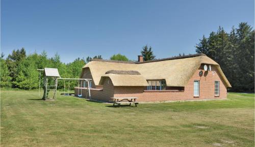 Six-Bedroom Holiday Home
