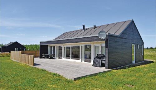 Three-Bedroom Holiday Home 