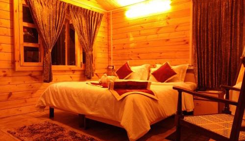 Queen Room with Garden View
