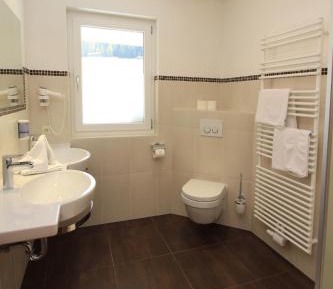 Deluxe Two-Bedroom Apartment