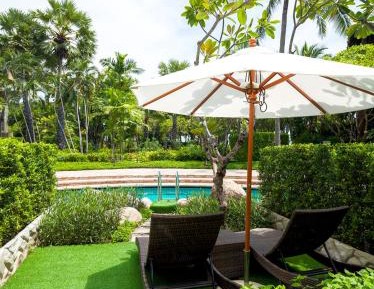 King Room - Pool Access