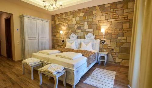Deluxe Double or Twin Room with Garden View
