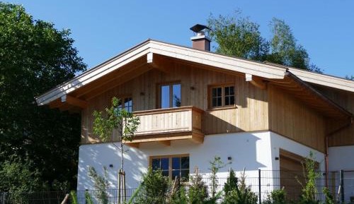 Apartment with Mountain View