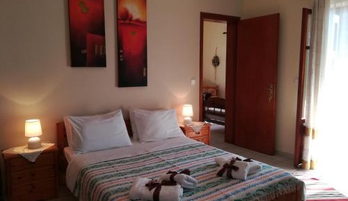 Ground Floor Two-Bedroom Apartment with Garden View