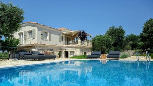 Villa with Private Pool
