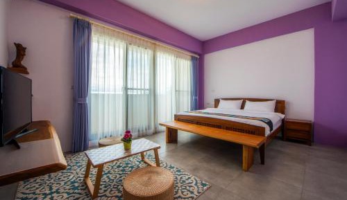 Deluxe Queen Room