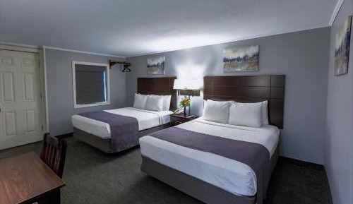 Queen Room with Two Queen Beds - Disability Access