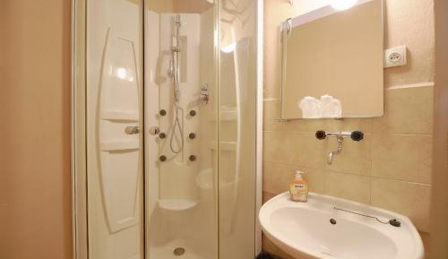 Double Room with Private Shower