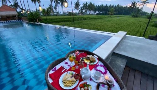 Twin Room with Pool View