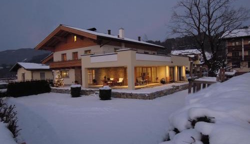 Two-Bedroom Apartment with 2 Bath & Balcony