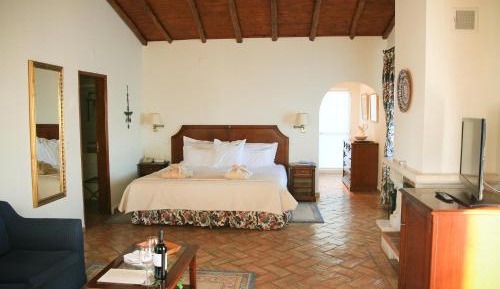 Junior Suite (2 Adults)