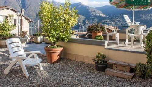 Apartment with Lake View