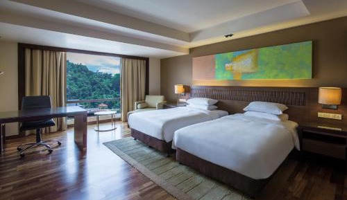 Twin Room - Club Access