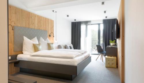 Deluxe Double Room with Balcony