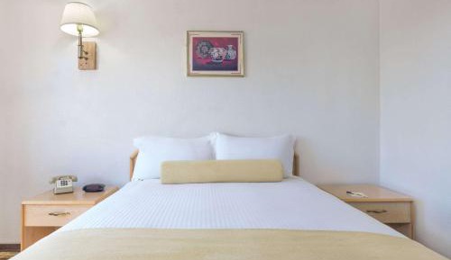 Queen Room - Disability Access/Non-Smoking