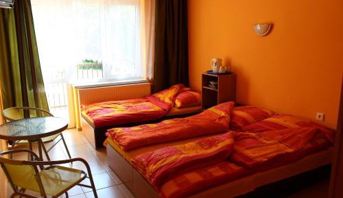 Triple Room with Private Bathroom