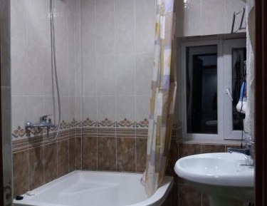 Bed in 6-Bed Male Dormitory Room with Private Bathroom 
