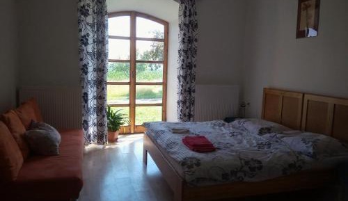 One-Bedroom Apartment (4 Adults)