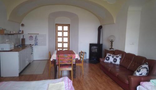 Apartment (4 Adults)