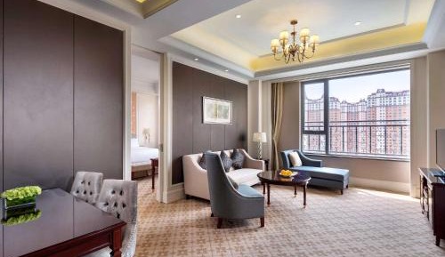 Deluxe Two Bedroom Apartment
