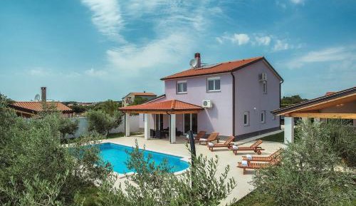 Four-Bedroom Holiday Home