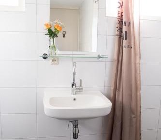 Twin Room with Shared Bathroom 3