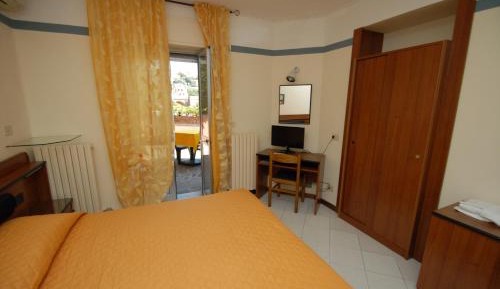 Standard Double Room with Balcony and Sea View