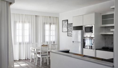 Sunrise Sea View Residence