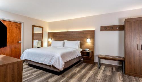 Standard King Room