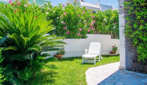Villa with Garden View