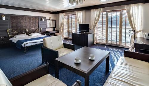Deluxe Double Room with River View
